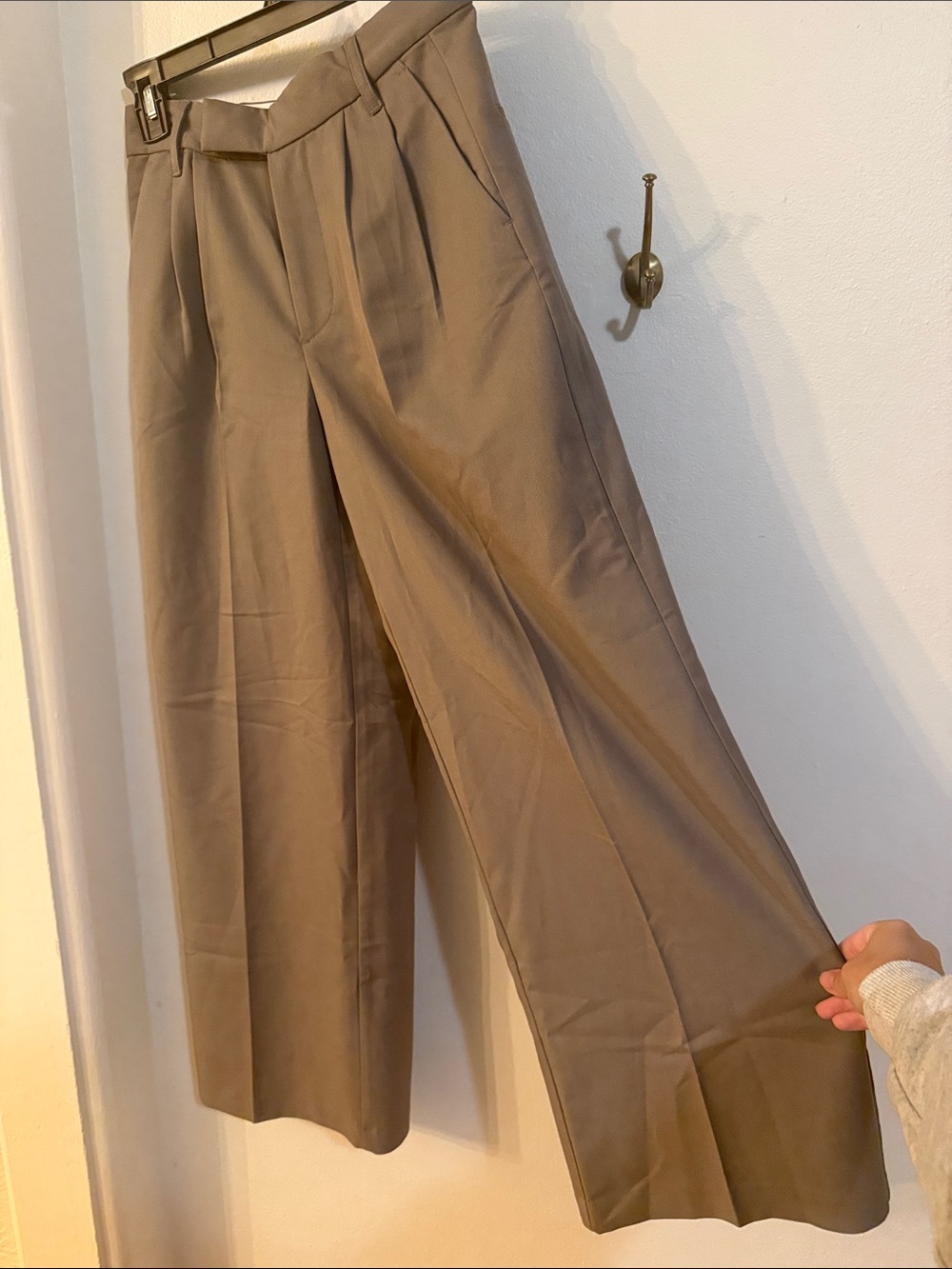 H&M Wide-Leg Chinos